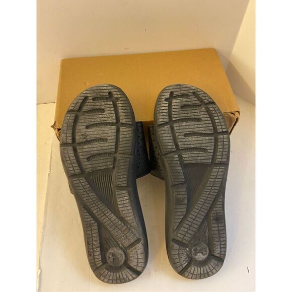 UA Freedom soccer sandals slides slip on men’s size 10 Eur44 - Picture 2 of 4